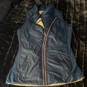 lululemon Women's Blue down vest size 4